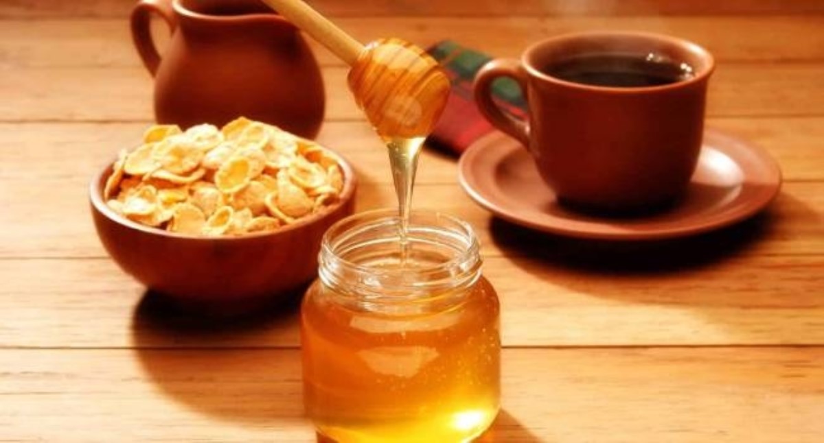 Быстро вылечить кашель помогут уникальные свойства меда и кофе