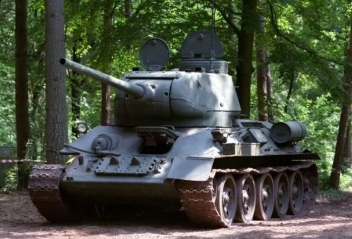 Для чего в танках Т-34 были эти отверстия в башне