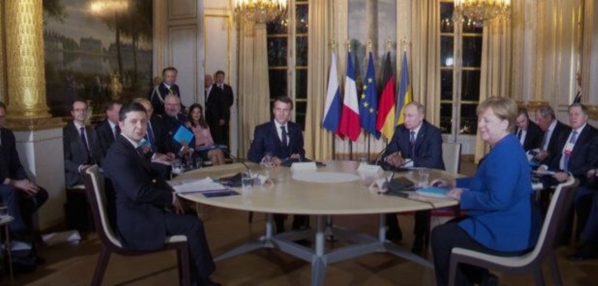 «Лжет даже молча»: о чем рассказали жесты Путина и Зеленского на саммите