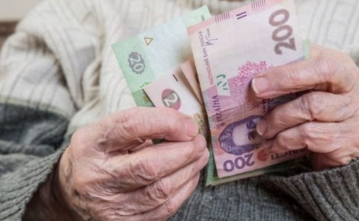 Зеленский рассказал, кому вскоре повысят пенсии