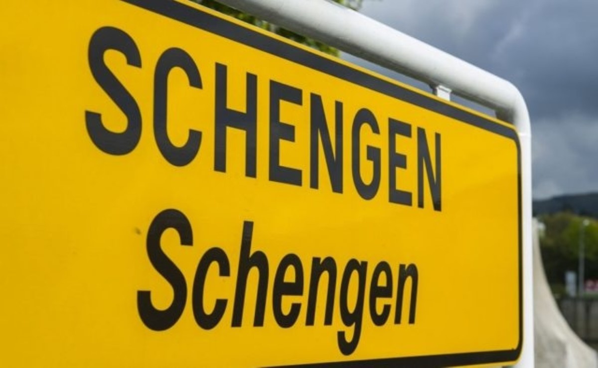 В Шенген без загранпаспорта: в миграционной службе готовят новшества