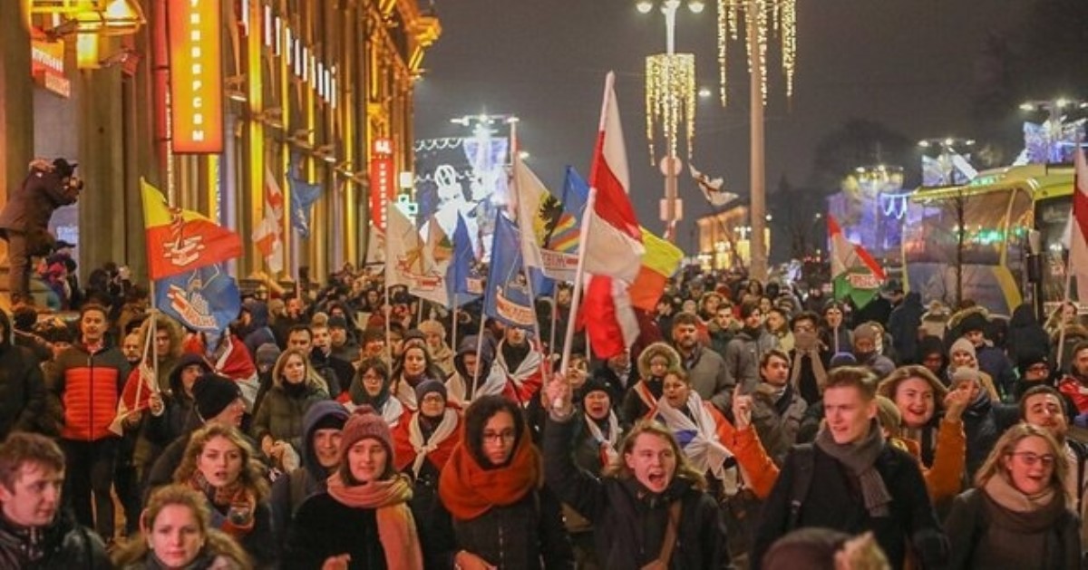 "Жыве Беларусь!" В Минске подняли протест против Путина