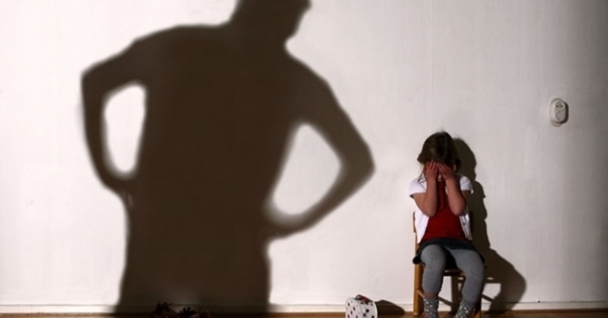Врач-пенсионер изнасиловал более 300 детей: полицейские раскрыли жуткое преступление