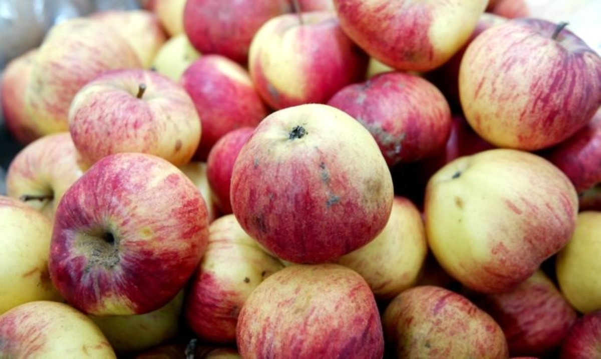 Почему так важно для здоровья съедать каждый день по два яблока