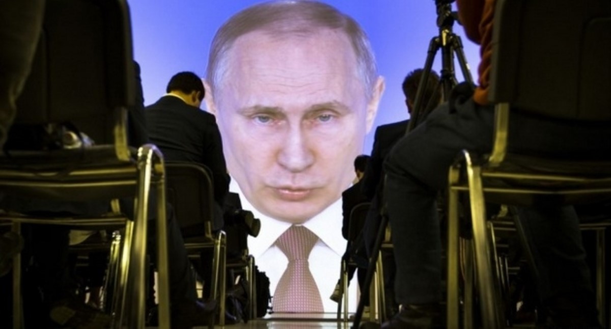Трубоукладчик с вертикальным взлетом: Путин похвастался новейшим оружием