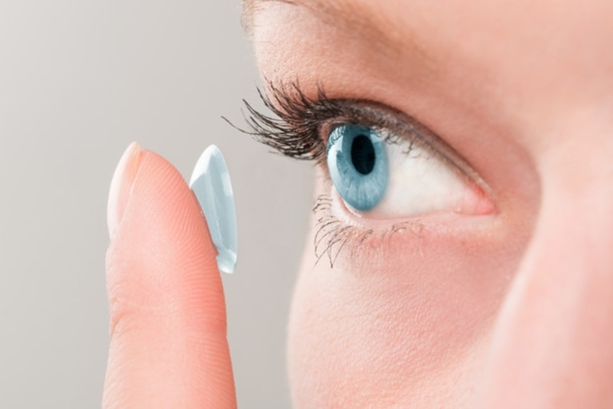 Безопасно ли вы носите контактные линзы: все, что нужно знать