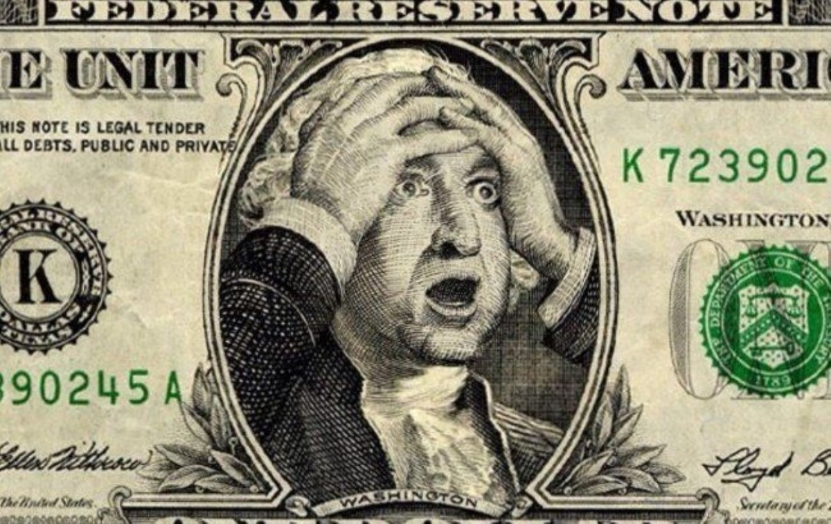 Курс доллара упадет после праздников - аналитики