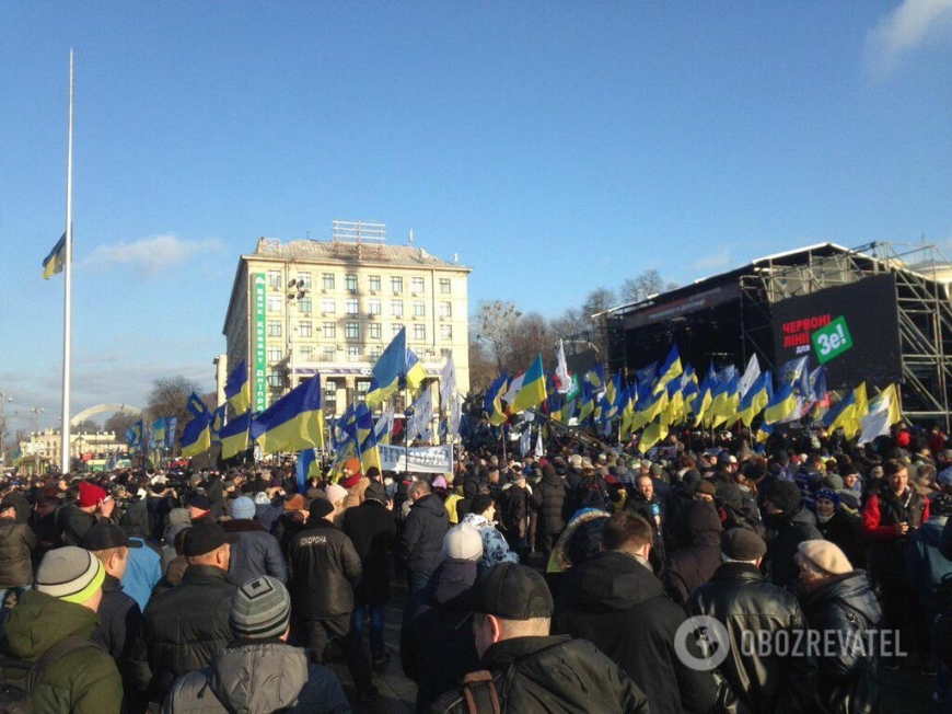 Накануне встречи Зеленского с Путиным в Киеве начинаются митинги: онлайн трансляция