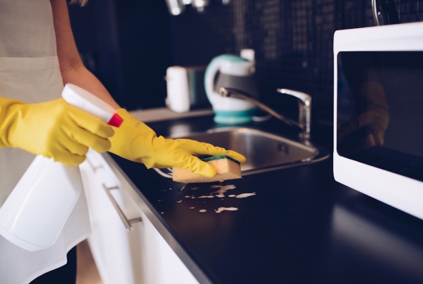 Какая бытовая химия необходима для уборки кухни