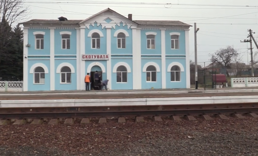 Впервые с 2015 года: Укрзализныця открывает движение поездов на Донбассе