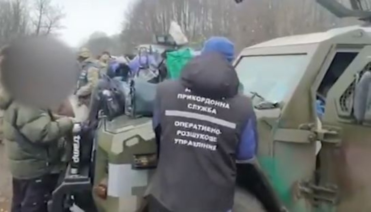 Жители ОРДЛО штурмуют водную преграду ради украинских денег: ЧП зафиксировали пограничники