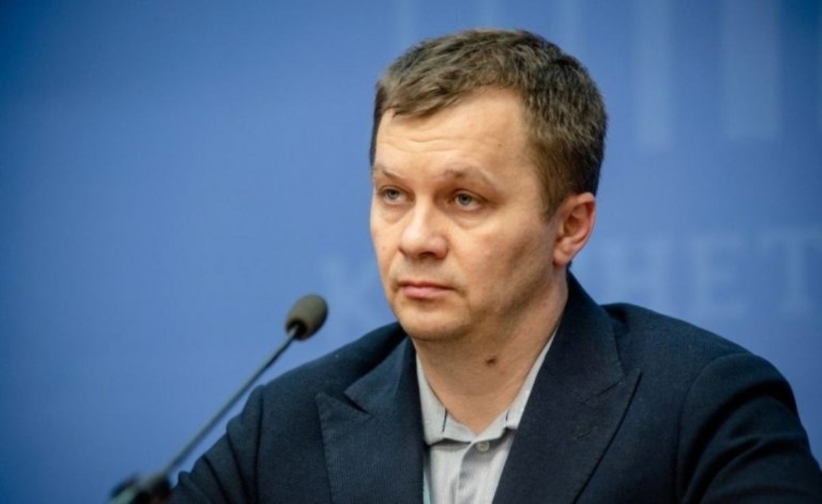 Милованов попытался оправдать большие зарплаты чиновников