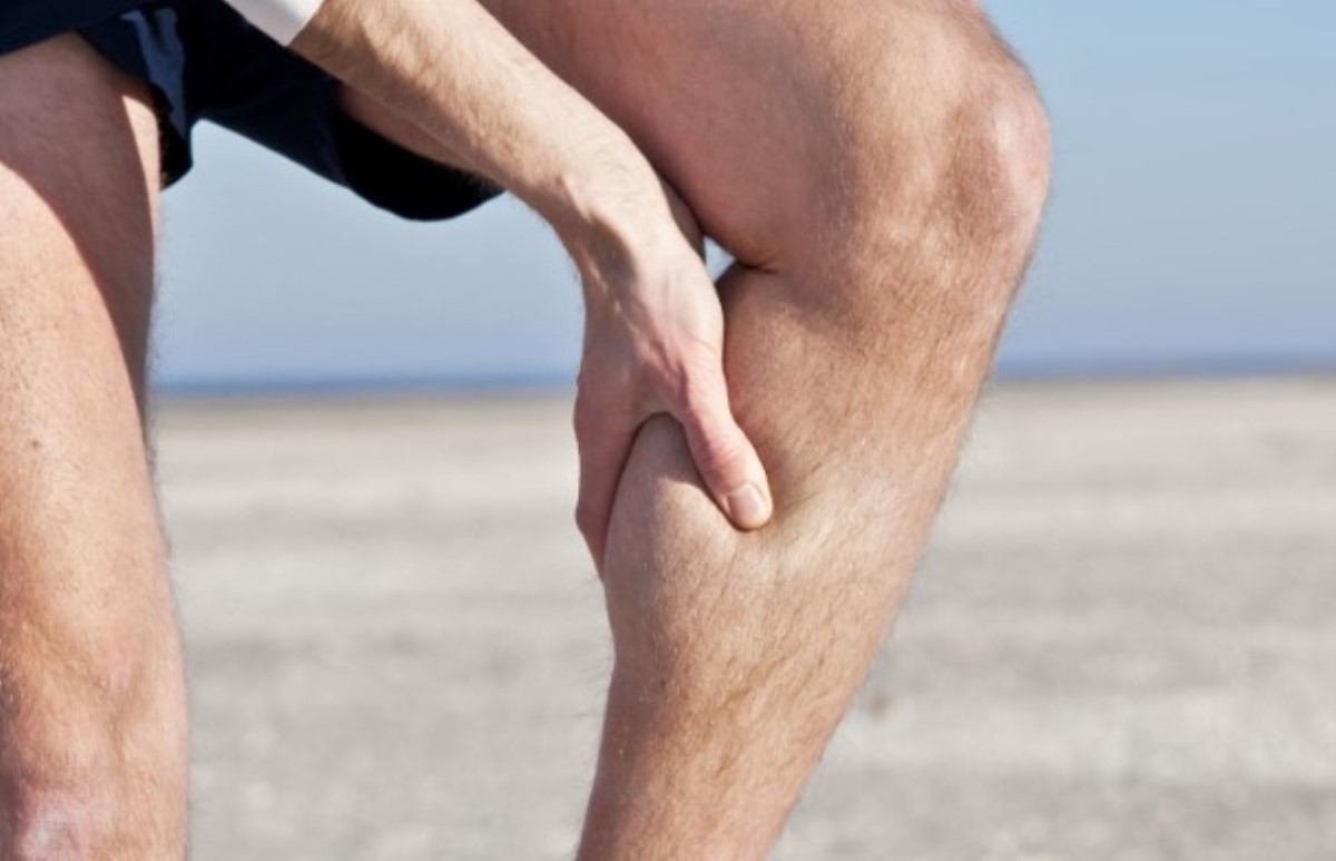 Что делать, если ногу свело судорогой – отвечают врачи