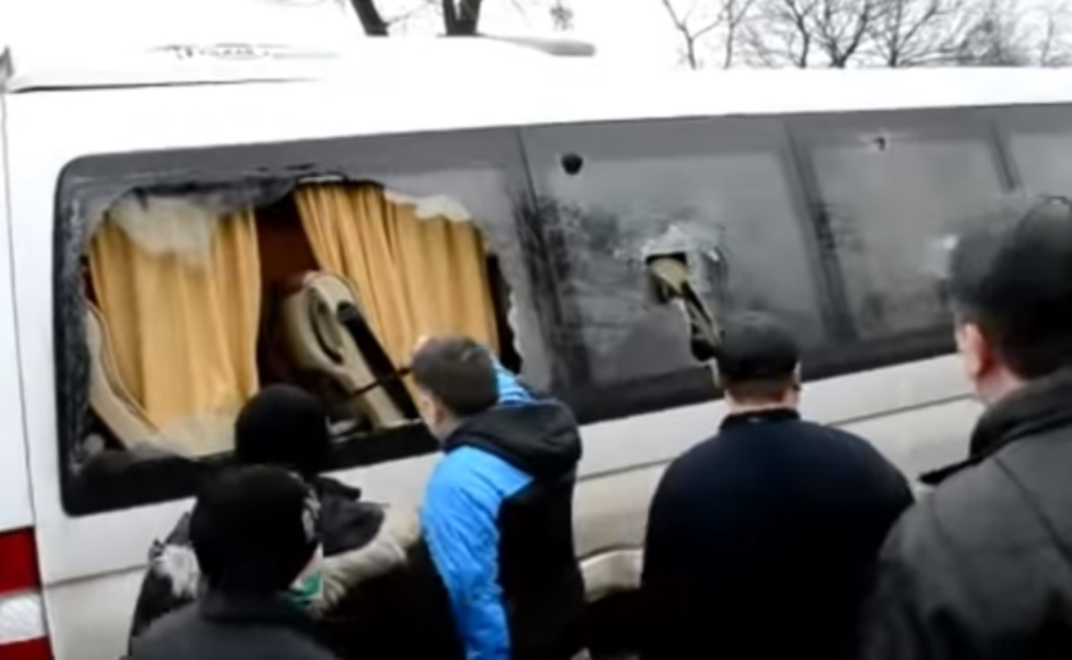 В Украине неизвестные открыли огонь по автобусам с пассажирами. Фото