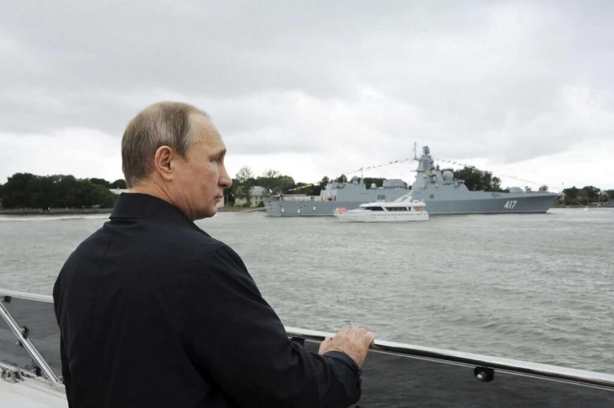 Путин неожиданно прибыл в Крым