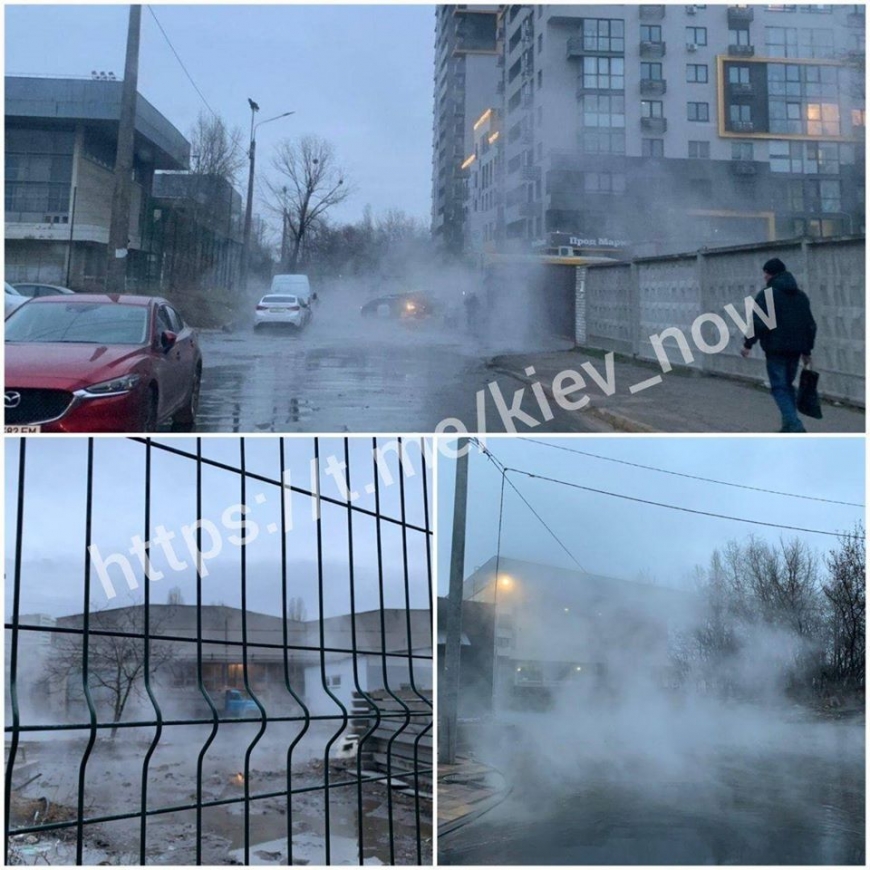 В Киеве вновь кипятком затапливает улицу