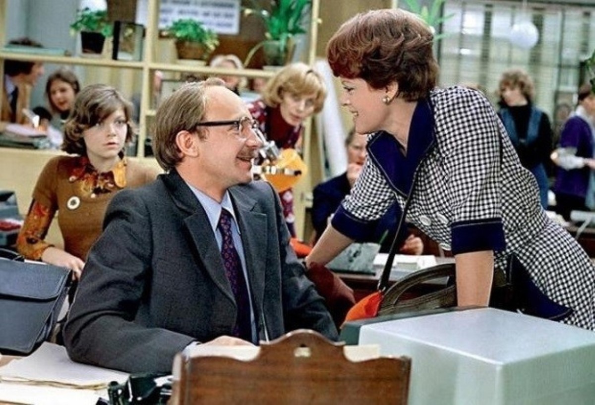 Служебный роман: какие знаки зодиака заводят отношения на работе