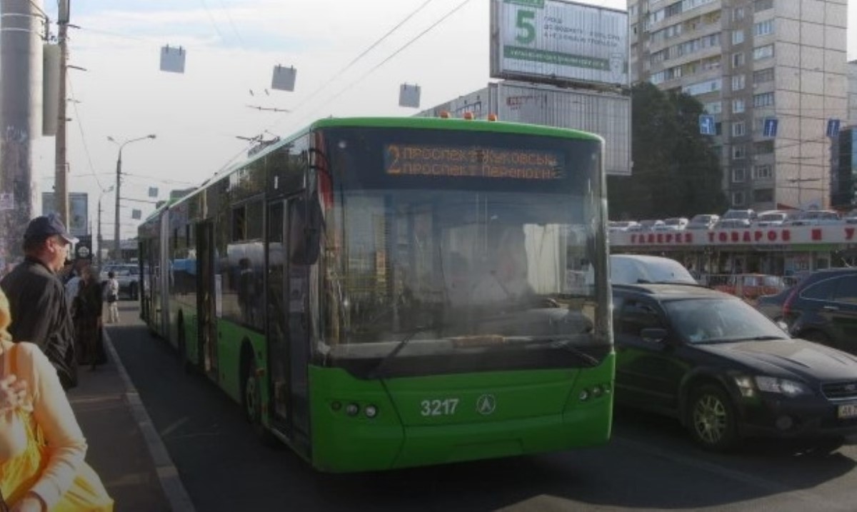 Харьков: парня убили в троллейбусе, никто не заступился