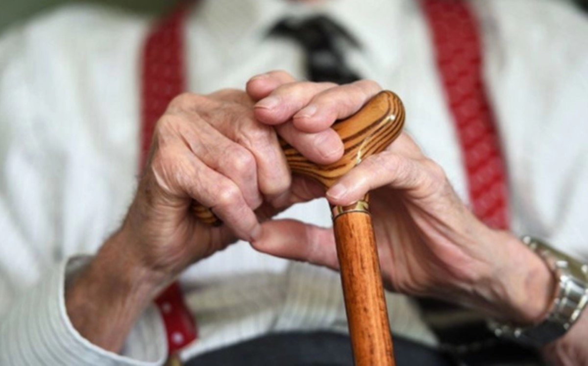 Пенсионный возраст повысят: что готовят в "Слуге народа"