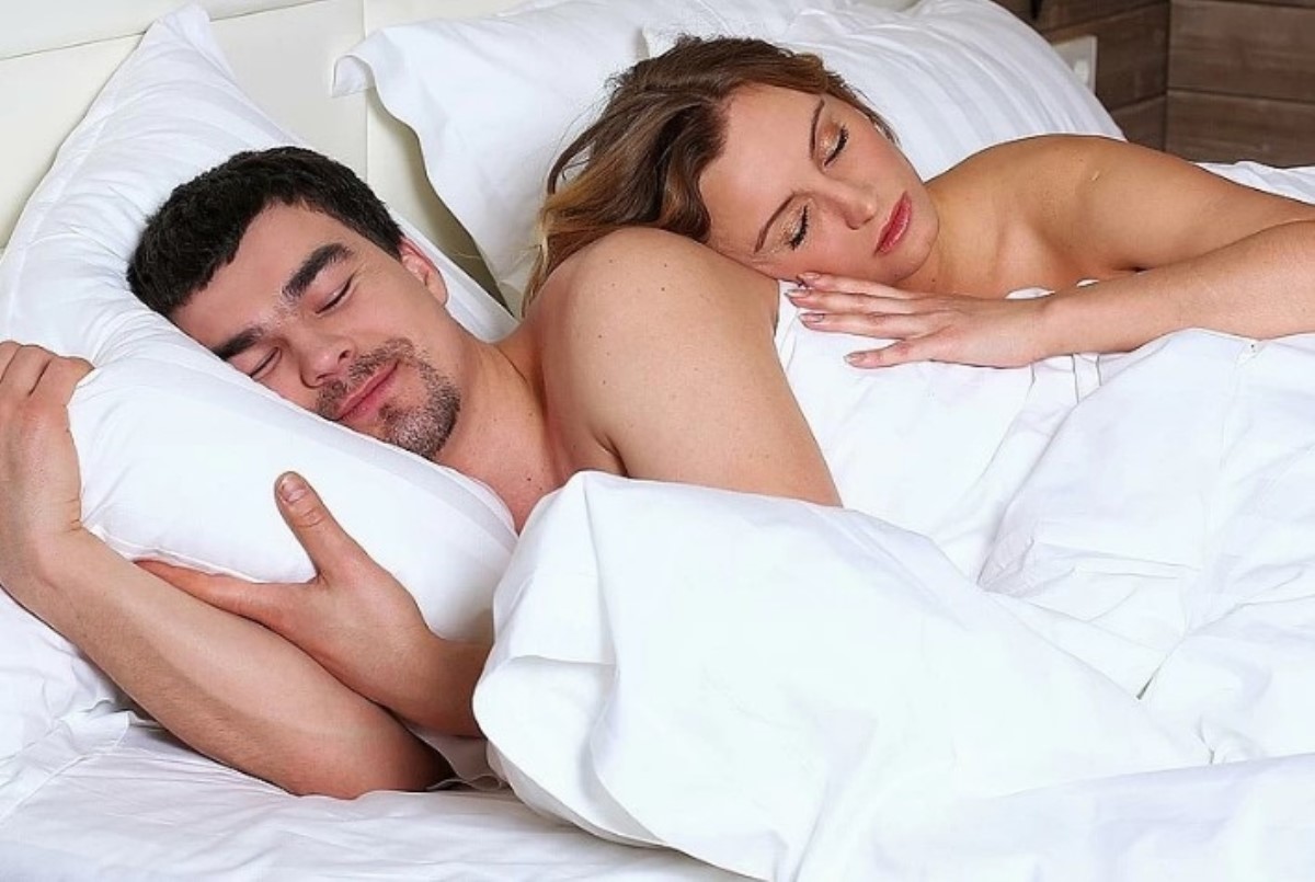 Почему вредно спать на спине – ответ ученых