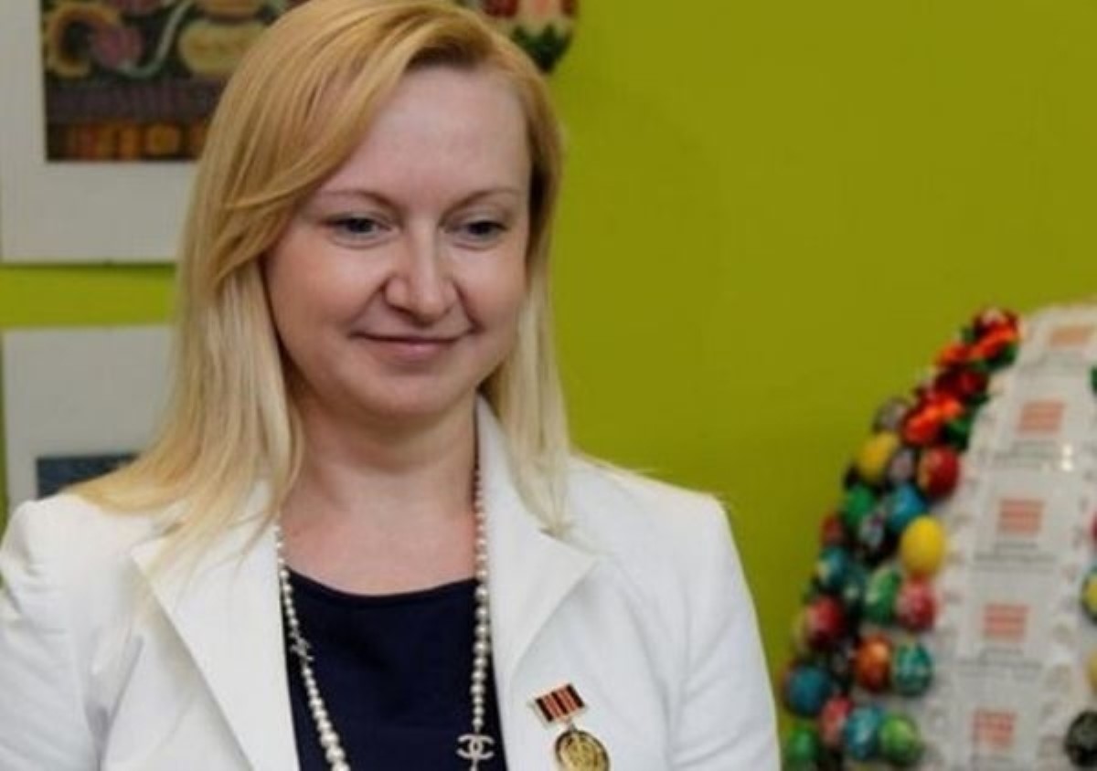 Любовница Януковича, недавно родившая ему сына, удивила внешностью