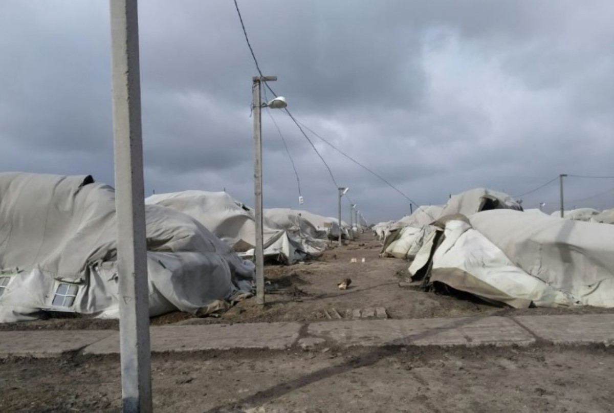 Ураганный ветер практически уничтожил палаточный городок ВСУ. Фото