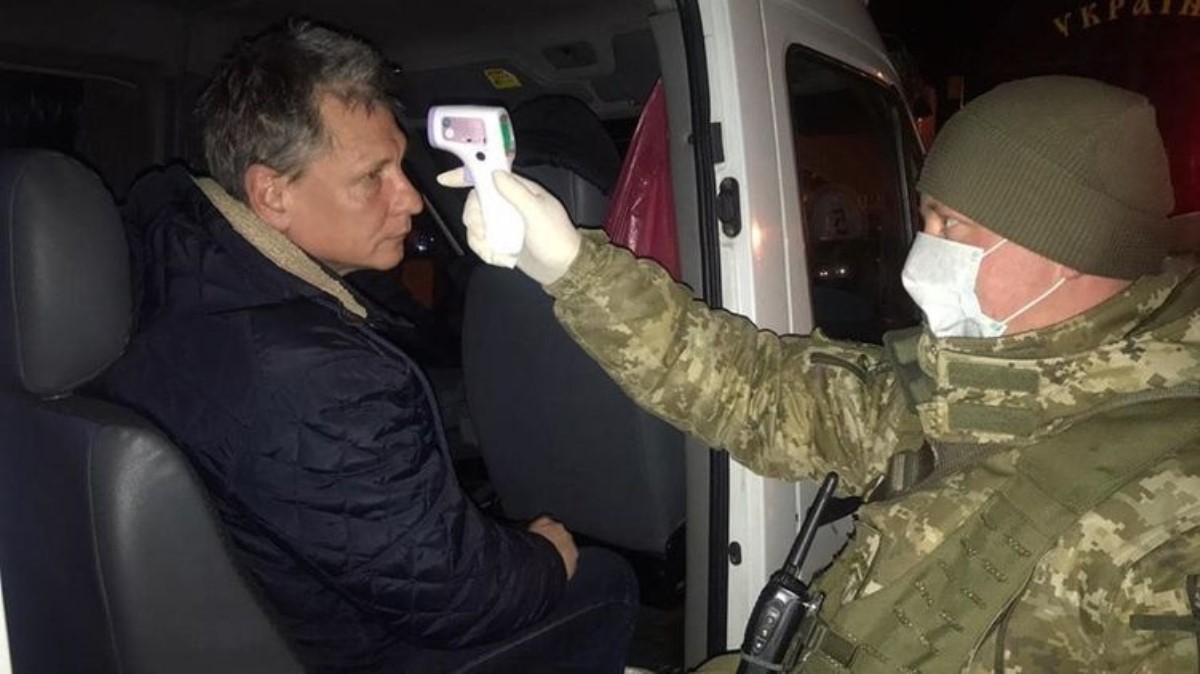 На границе Украины на коронавирус проверили 75 000 человек