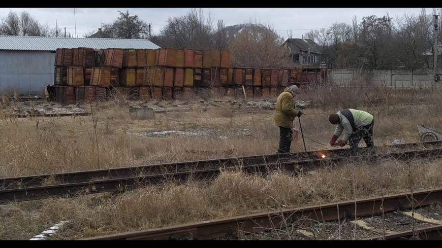 Жуткая разруха: блогер показал руины завода на Донбассе
