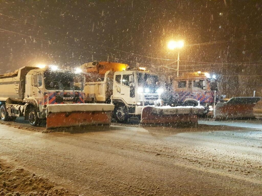 Днепропетровщина в снежном плену: застряли тысячи машин