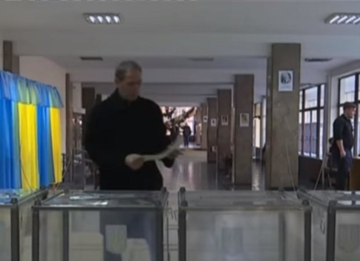 Украинцев начали готовить референдуму: законопроект уже в Раде