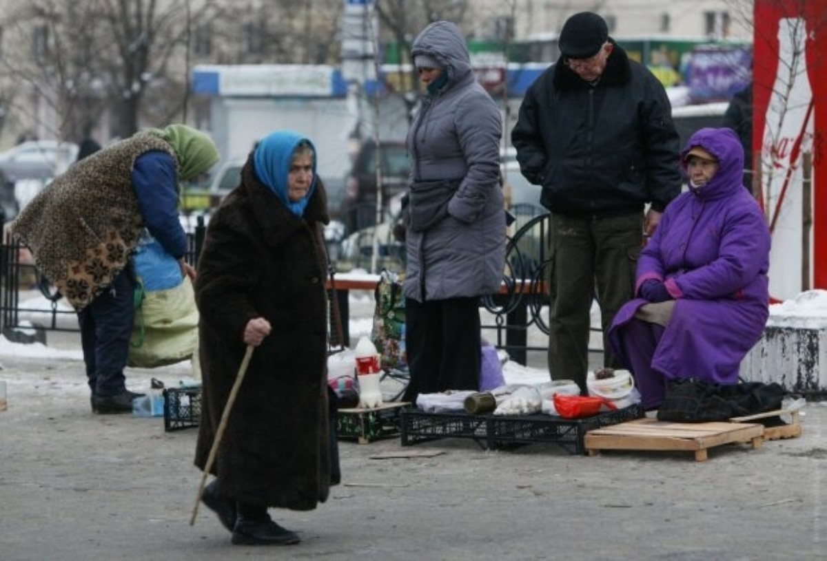 "Деньги пенсионеров потратили на премии": украинцы разозлились на Кабмин