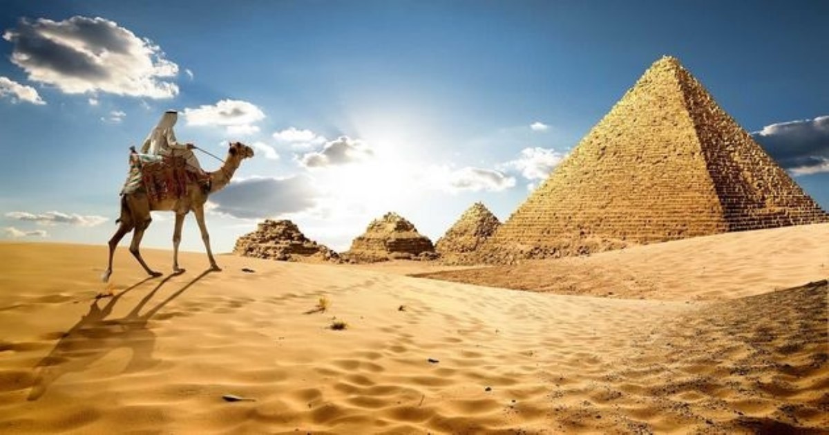 Египет закрывает небо: что будет с застрявшими туристами