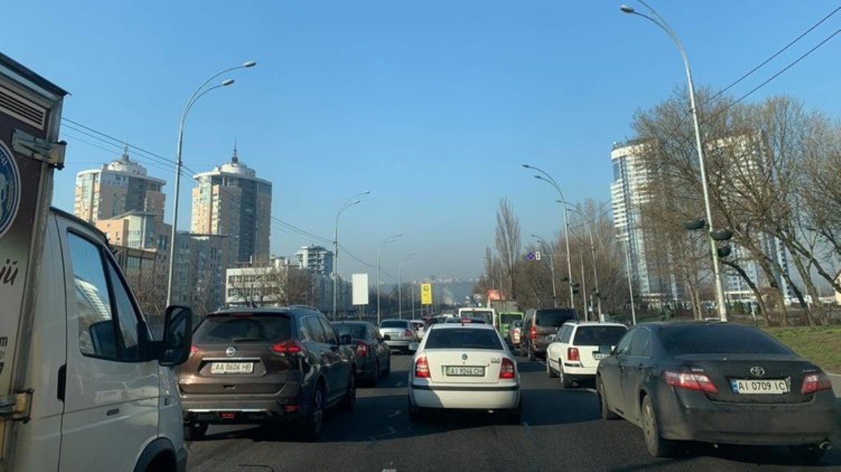 Сколько стоит такси в первый день закрытия метро Киева