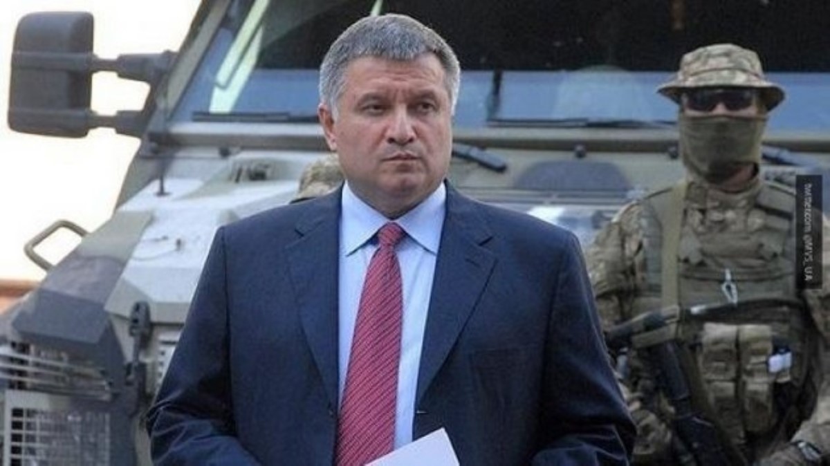 Аваков: в Киеве полностью останавливает движение общественного транспорта