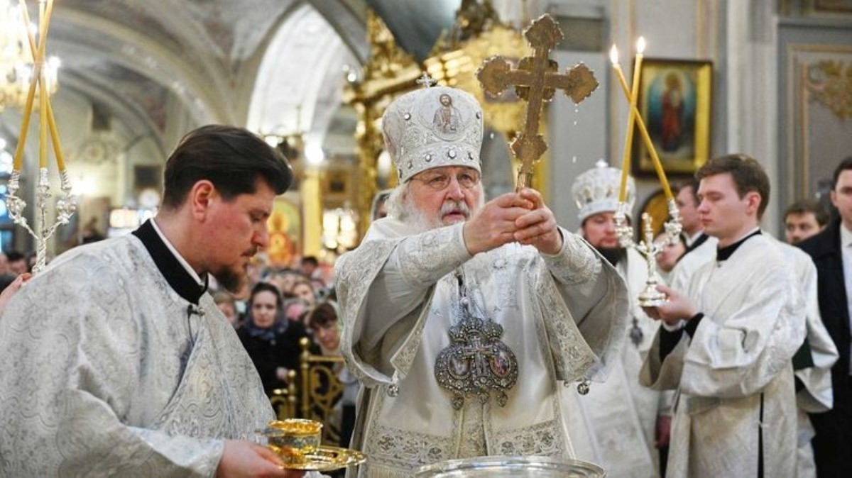 Российский патриарх Кирилл утвердил молитвы от китайского коронавируса