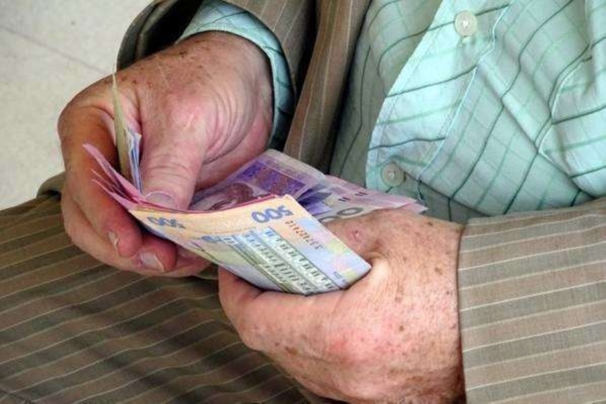 Пенсионерам пообещали доплатить по 500 гривен
