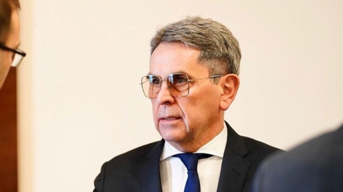 Министр Емец снова попал в скандал с "трупами"