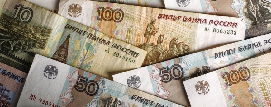 В России рекордно обвалился курс рубля