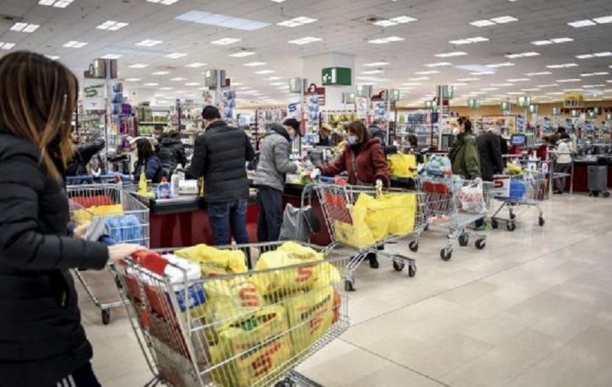 Карантин в Украине: что творится в супермаркетах