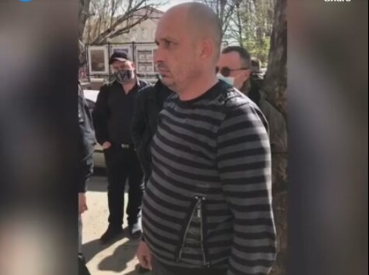 Маршрутчик в Николаеве на коленях извинился за издевательство над ветераном АТО
