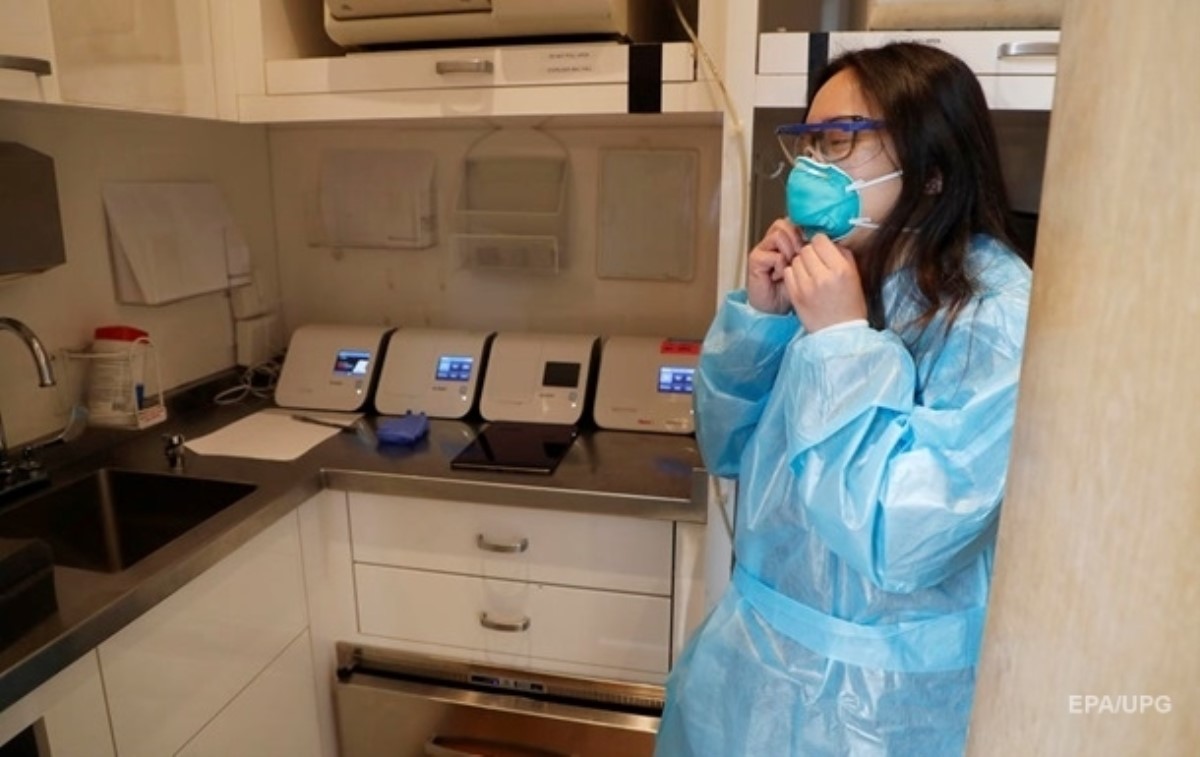 США проверяют версию об утечке коронавируса из лаборатории Уханя