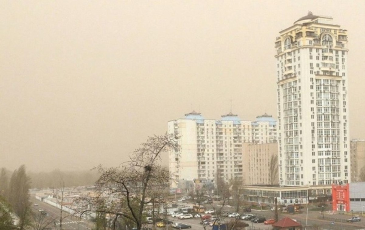 Непогода в Украине: без света остались более 150 населенных пунктов