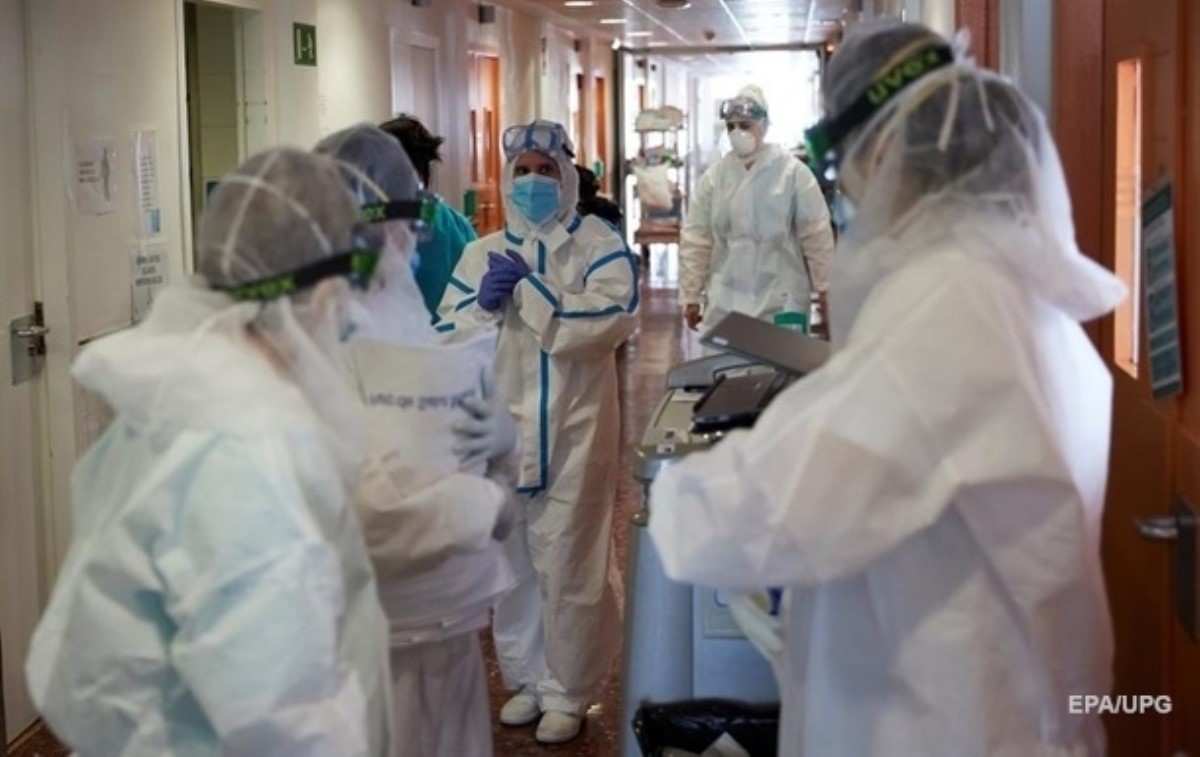 В Украине всех медиков проверят на коронавирус