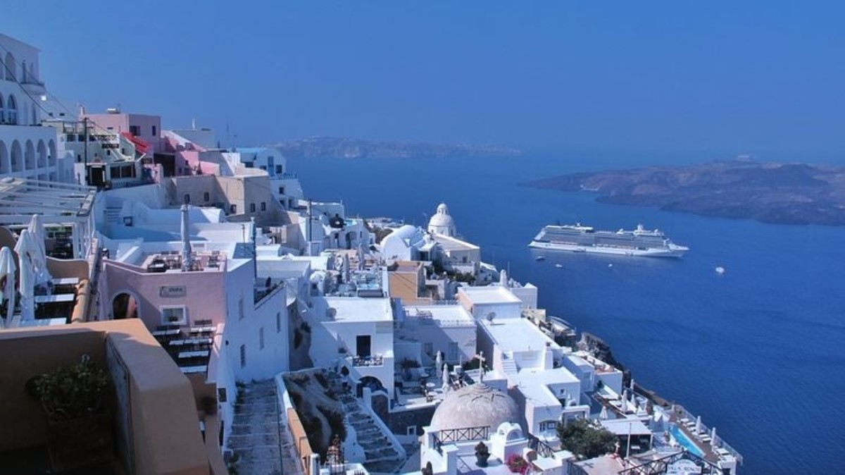 Названа дата, когда Греция откроется для туристов