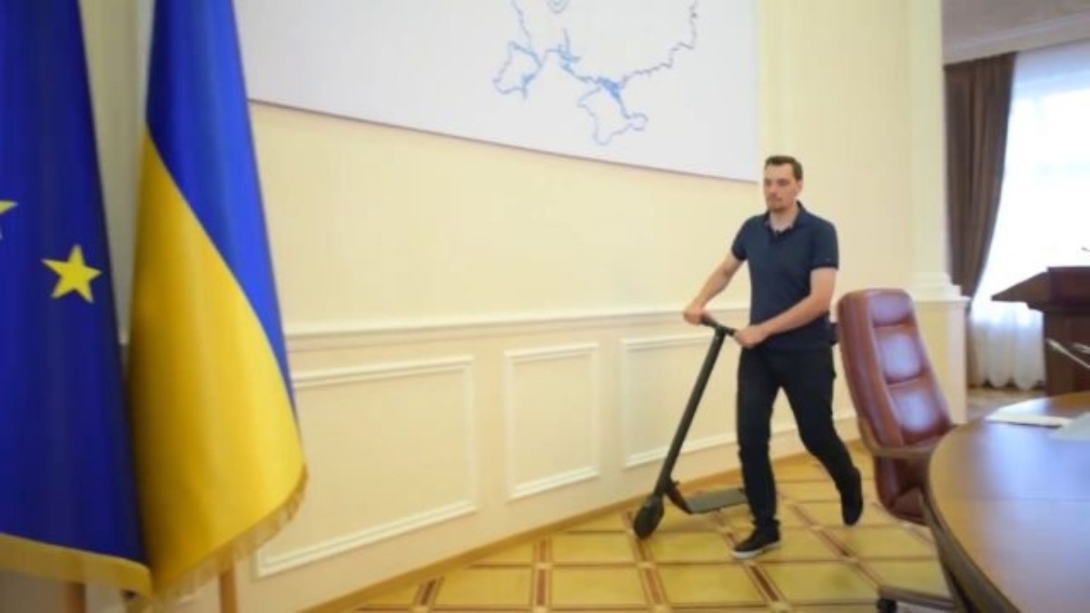 Экс-премьер Гончарук обнаружил множество ошибок президента Зеленского