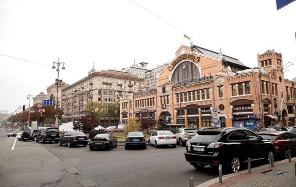 В Киеве заработали 10 продовольственных рынков