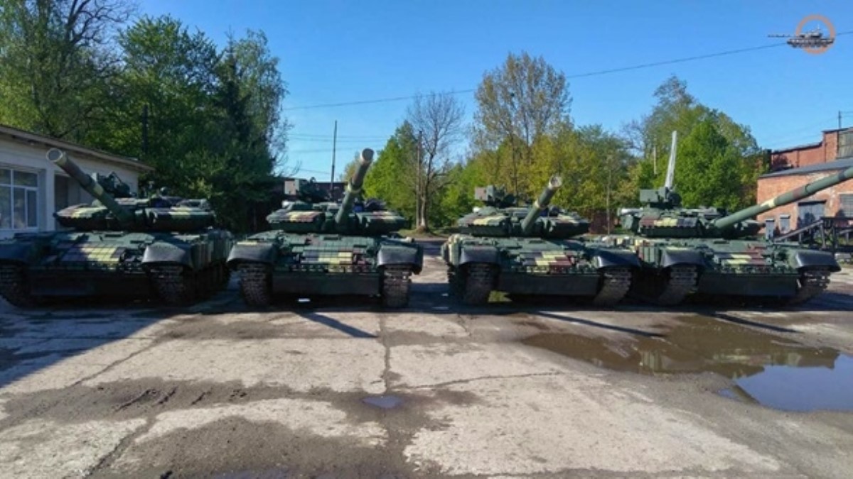 Очередную партию танков Т-64 и Т-72 передали в ВСУ