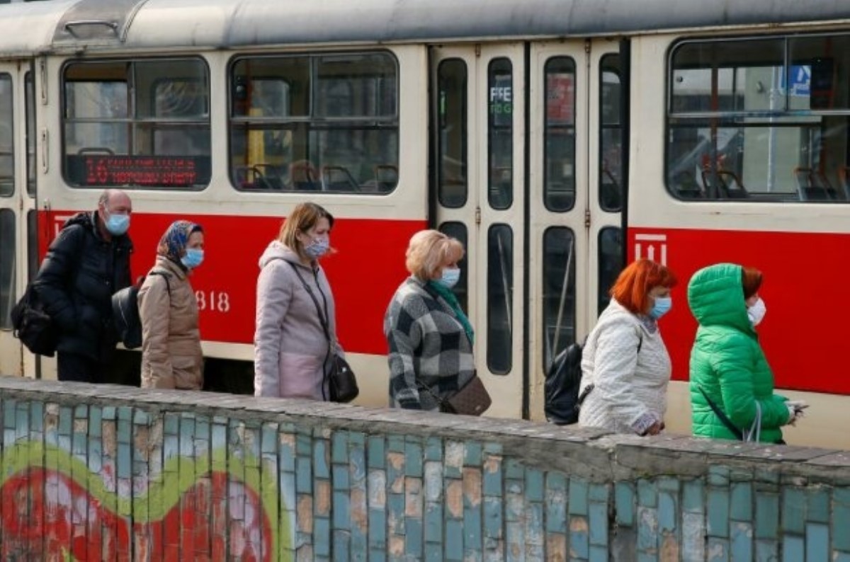 Запустят транспорт и откроют ТРЦ в Украине: названа новая дата