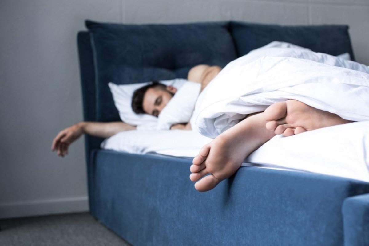 Почему люди любят спать с одеялом и зимой, и летом
