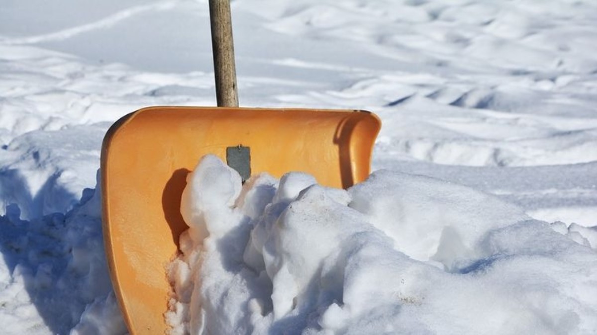 На уборку «снега» в Киеве в этом году потратили больше денег, чем в прошлом